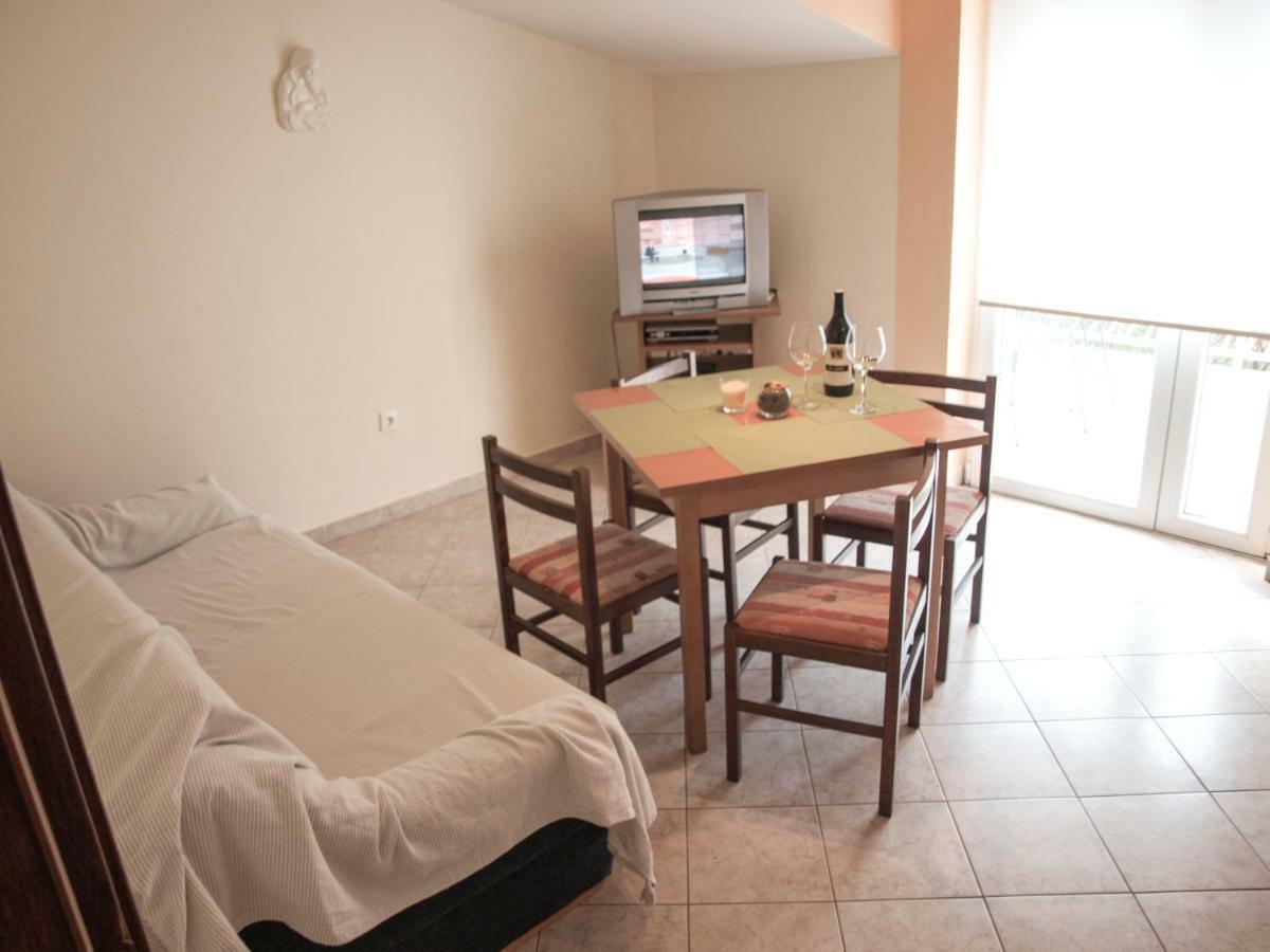 Apartment Pletikosic Kaštela Exteriör bild