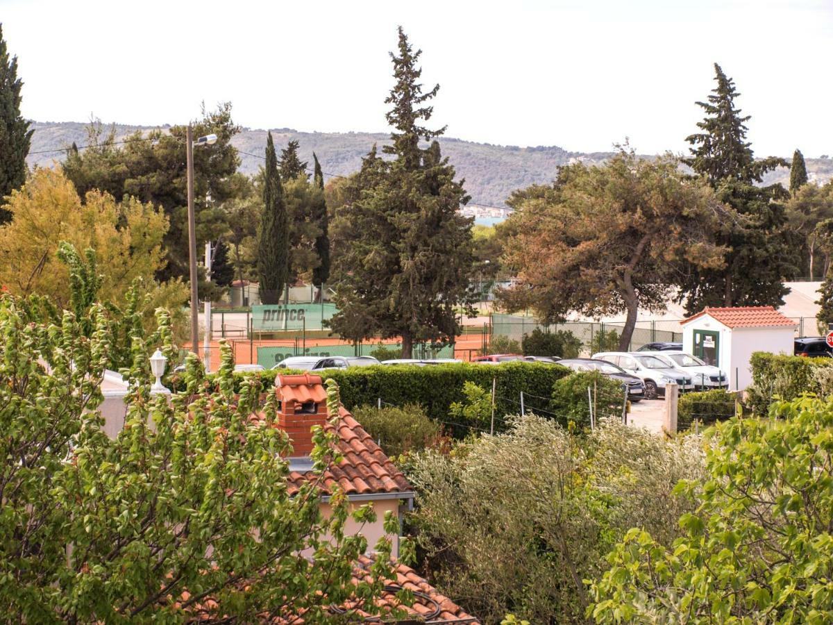 Apartment Pletikosic Kaštela Exteriör bild